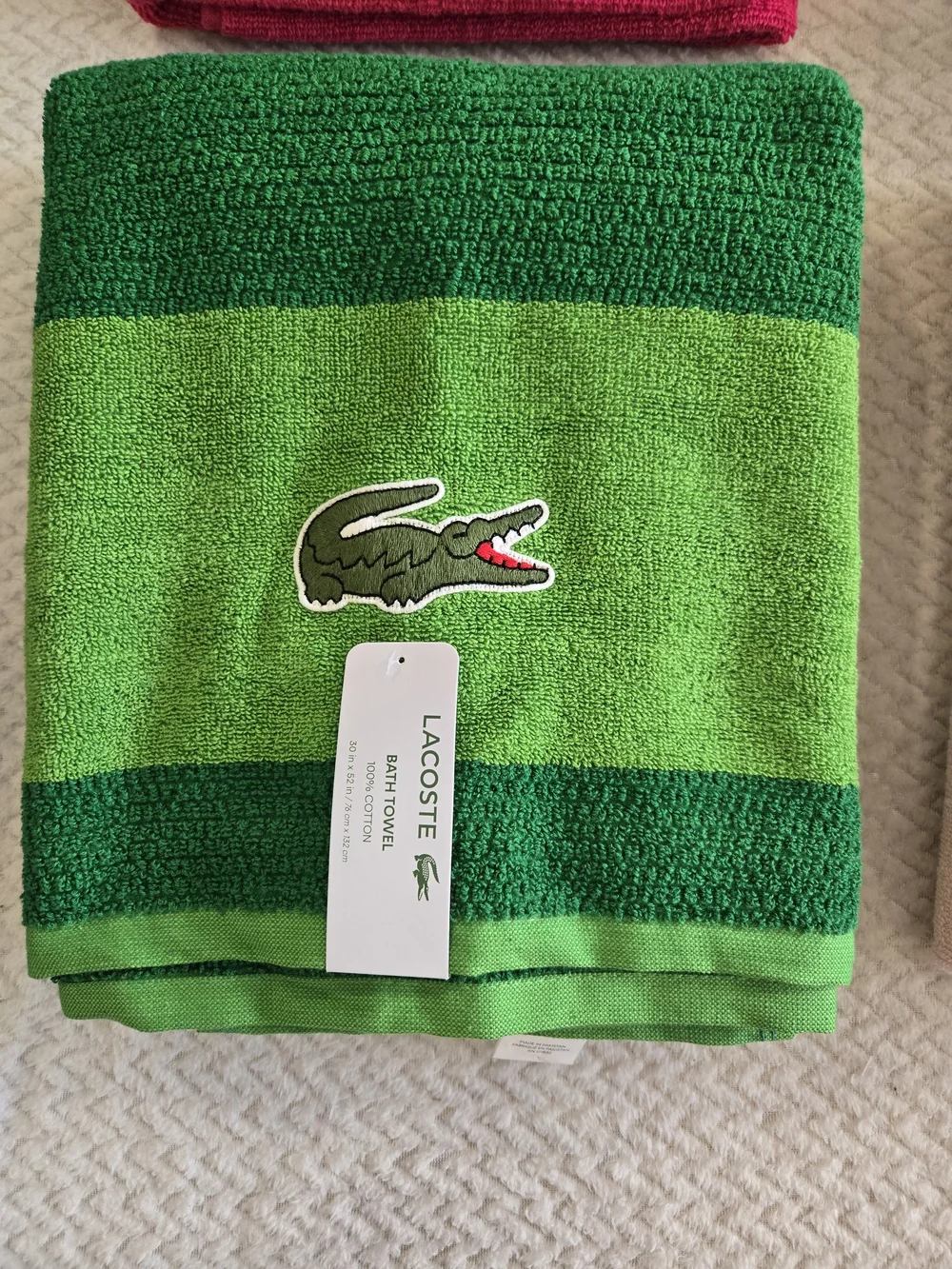 Lacoste Set of 4 Bath Towels Pink Blue Green Blush 100% Cotton NWT - Picture 4 of 9